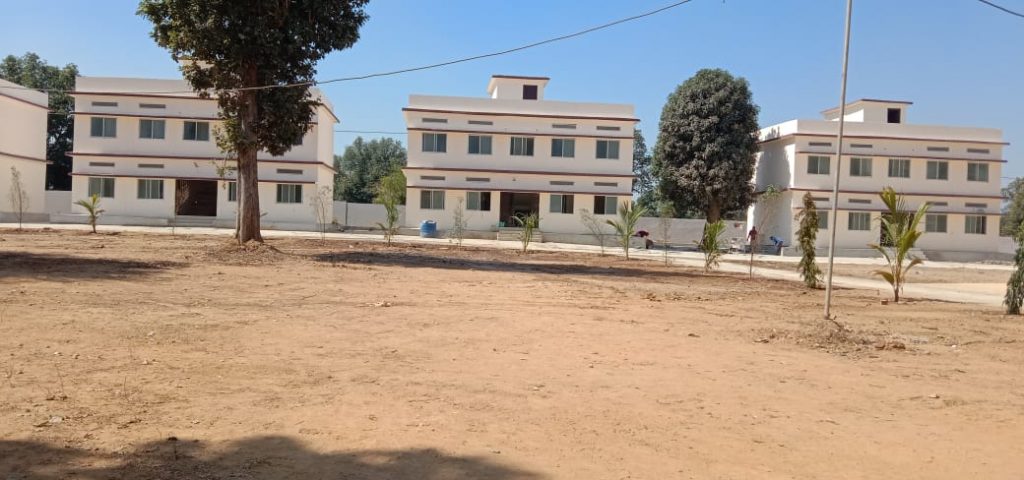 Campus Infrastructure & Hostels | विद्यालय परिसर एवं छात्रावास